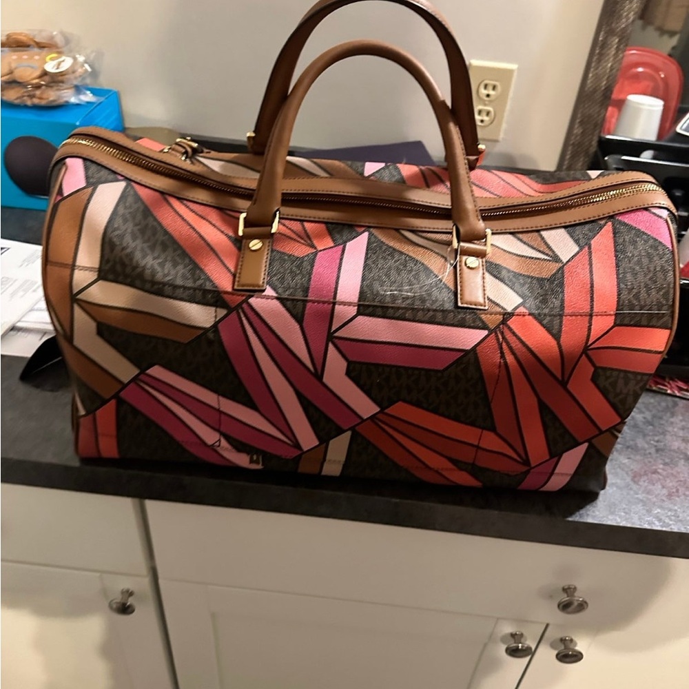 Stylish Multicolor Michael Kors Geometric duffel Bag